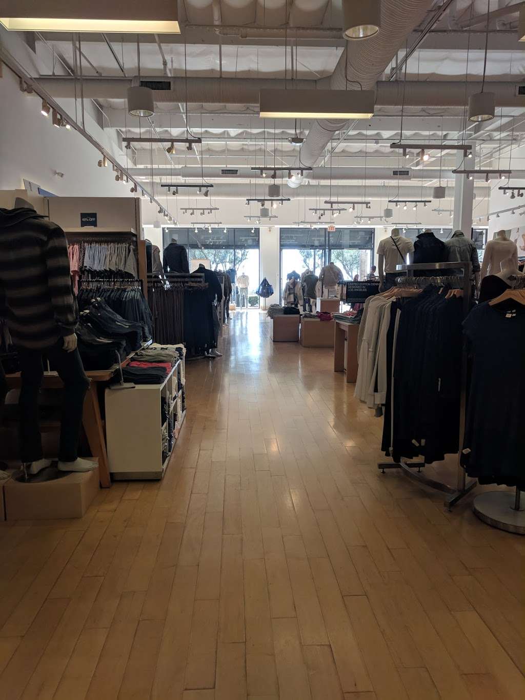 Gap | 8012 E Pacific Coast Hwy Ste B203, Newport Coast, CA 92657, USA | Phone: (949) 494-0792