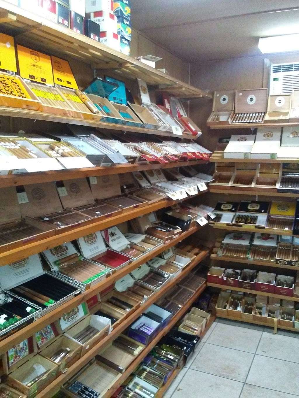 Mos Smoke For Less | 3923 E Thunderbird Rd # 109, Phoenix, AZ 85032, USA | Phone: (602) 788-0763