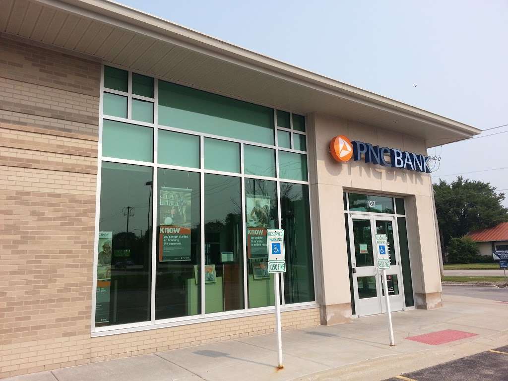 PNC Bank | 127 W Geneva Rd, Wheaton, IL 60187, USA | Phone: (630) 933-9690