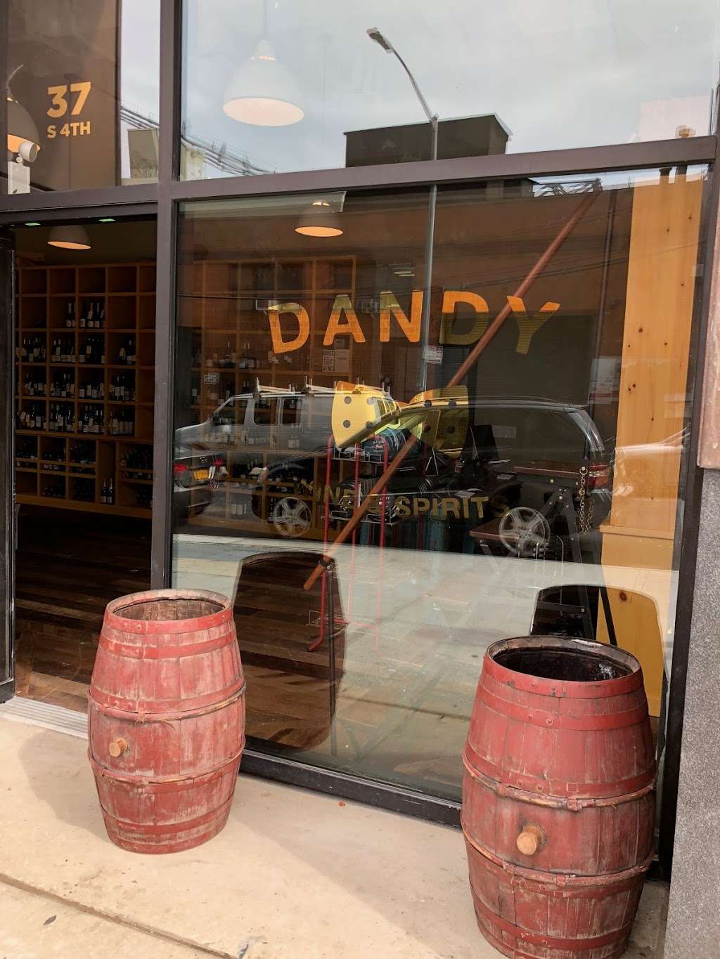 Dandy Wine & Spirits | 37 S 4th St, Brooklyn, NY 11249, USA | Phone: (718) 599-1422