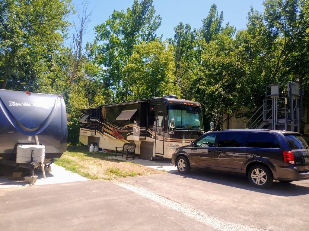 Babs RV Park | 128 Babs Ln, Fenton, MO 63026 | Phone: (636) 600-1183