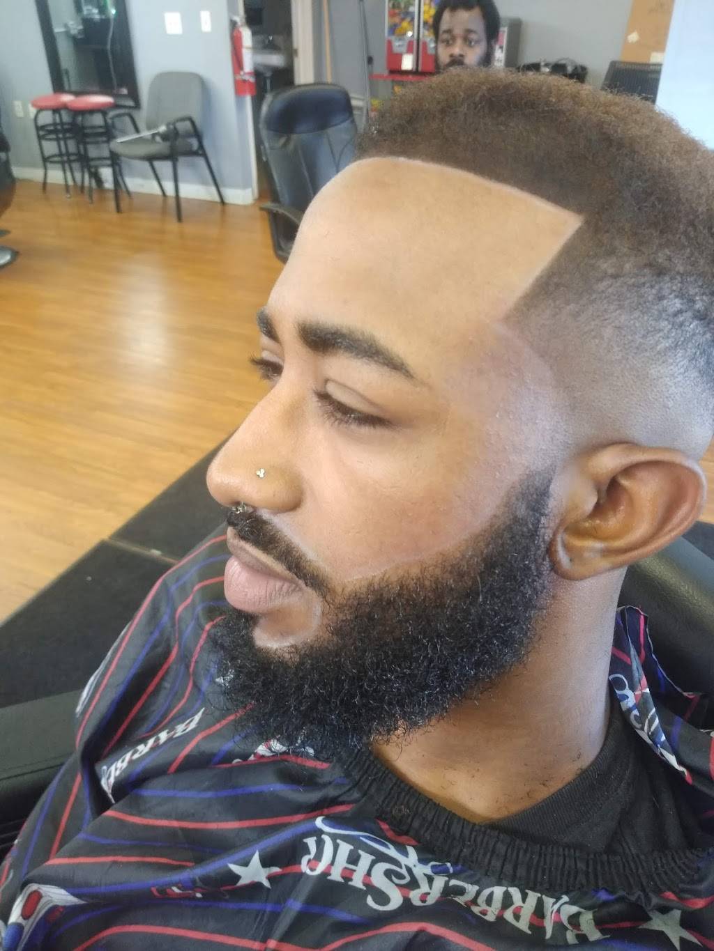 Twins VIP Barber Shop | 8256 E Washington St, Indianapolis, IN 46219, USA | Phone: (317) 493-9559