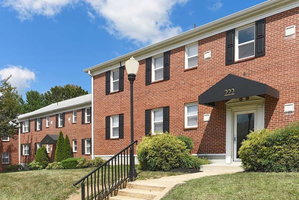 Donnybrook Apartments | 7914 Knollwood Rd, Towson, MD 21286, USA | Phone: (410) 823-2822