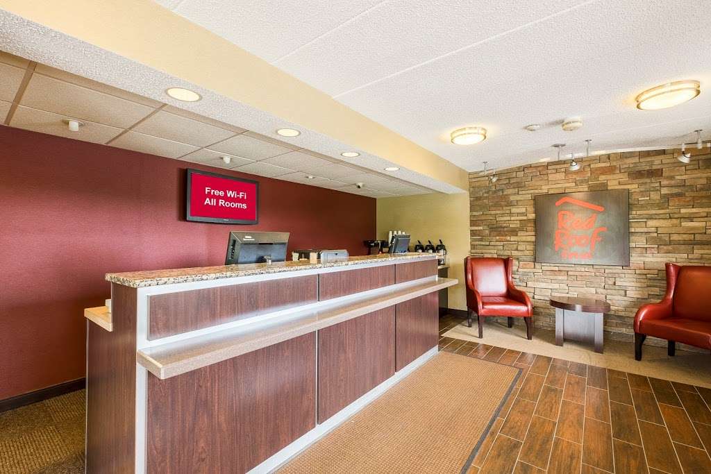 Red Roof Inn Boston - Southborough/Worcester | 367 Turnpike Rd, Southborough, MA 01772, USA | Phone: (508) 481-3904