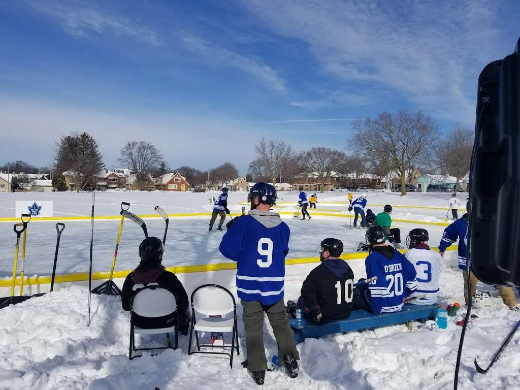 Center Street Park | 6420 W Clarke St, Milwaukee, WI 53213, USA | Phone: (414) 257-7275