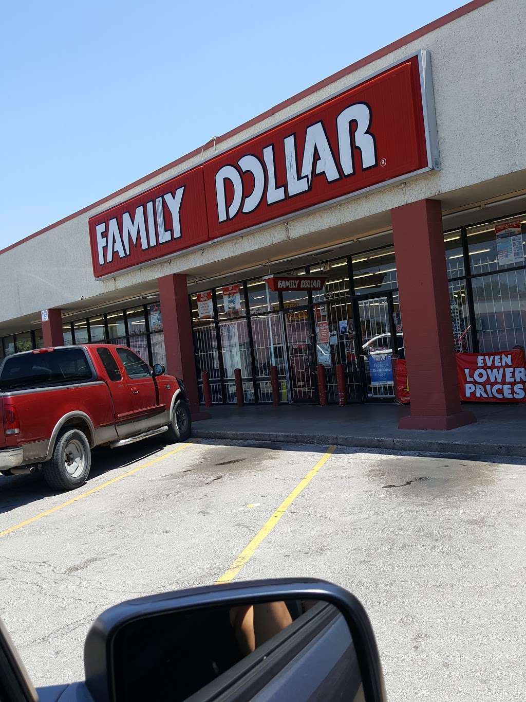 Family Dollar | 11046 Airline Dr, Houston, TX 77037, USA | Phone: (281) 999-3046