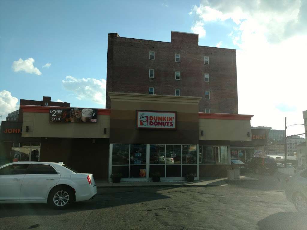 Dunkin Donuts | 135 Prospect St, Stamford, CT 06901, USA | Phone: (203) 325-4204