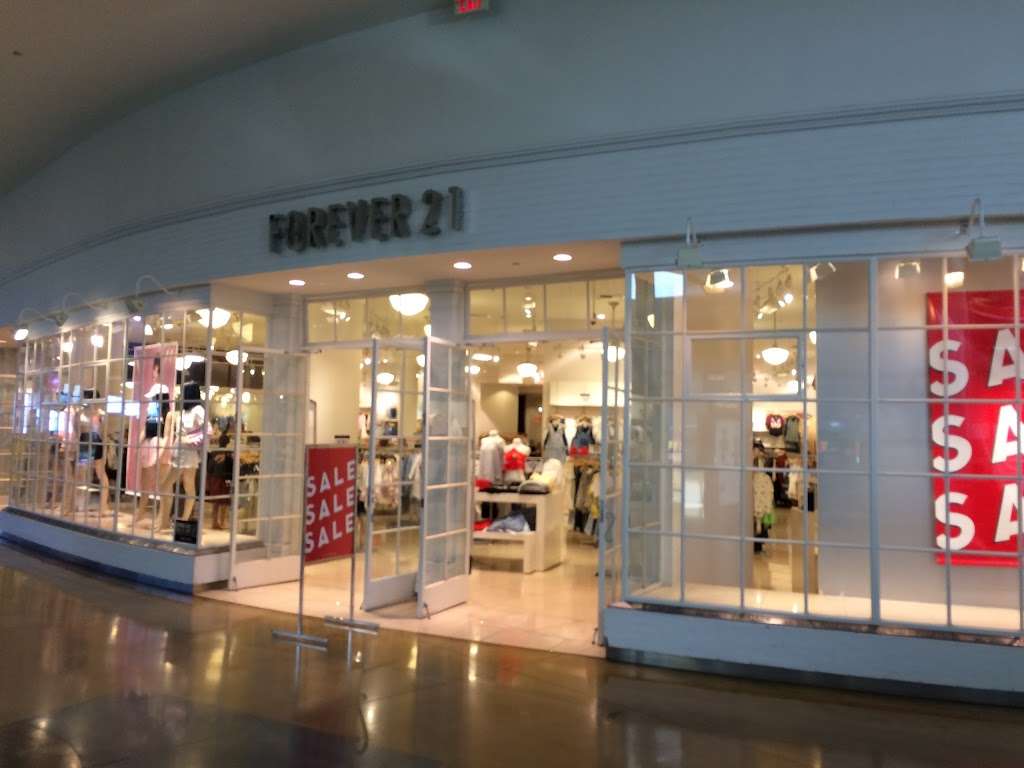 Forever 21 | 3301 E Main St #2501, Ventura, CA 93003, USA | Phone: (805) 665-5037