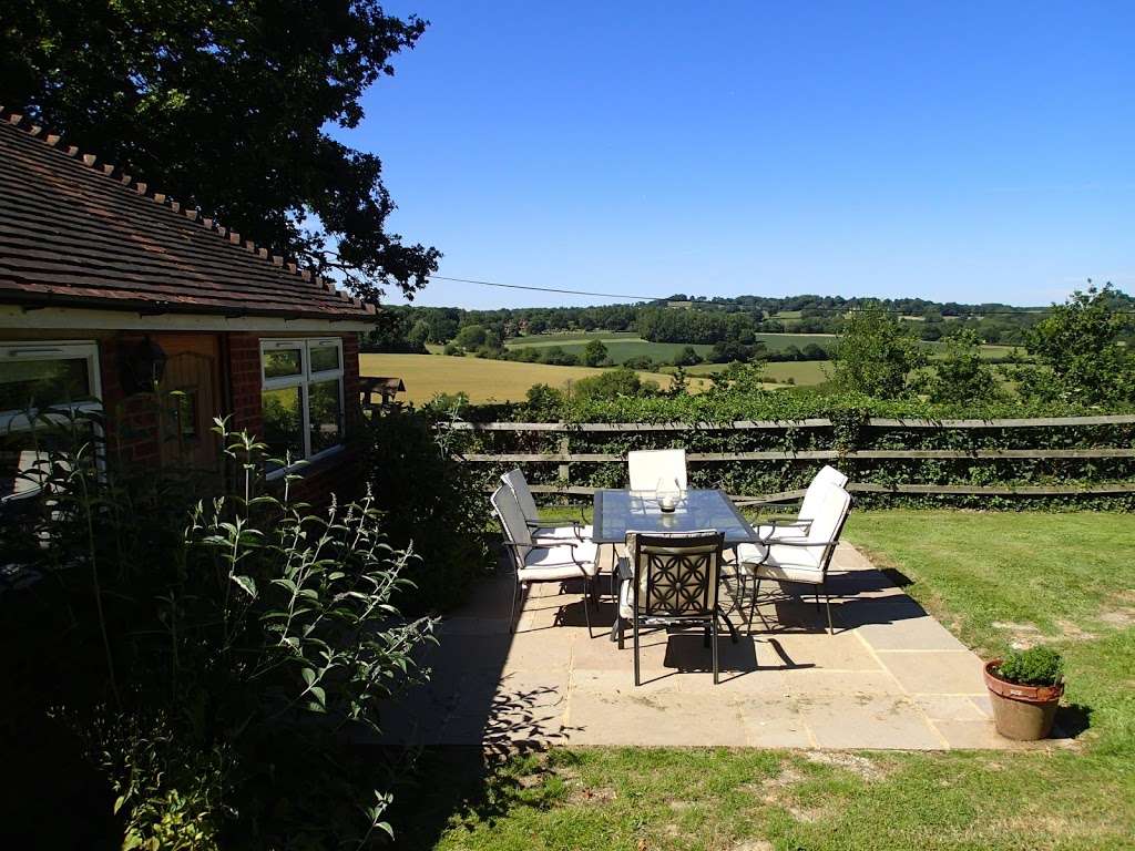 Kent Border Cottages | Little Saxbys Farm, Cowden TN8 7DX, UK | Phone: 01342 850765