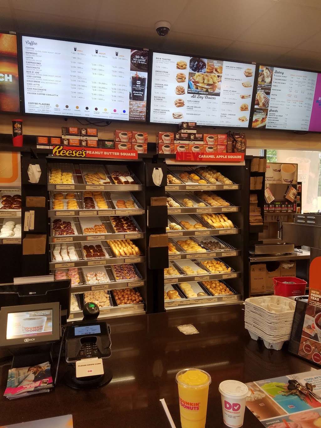 Dunkin Donuts | 1465 W 95th St, Chicago, IL 60643 | Phone: (773) 941-8586