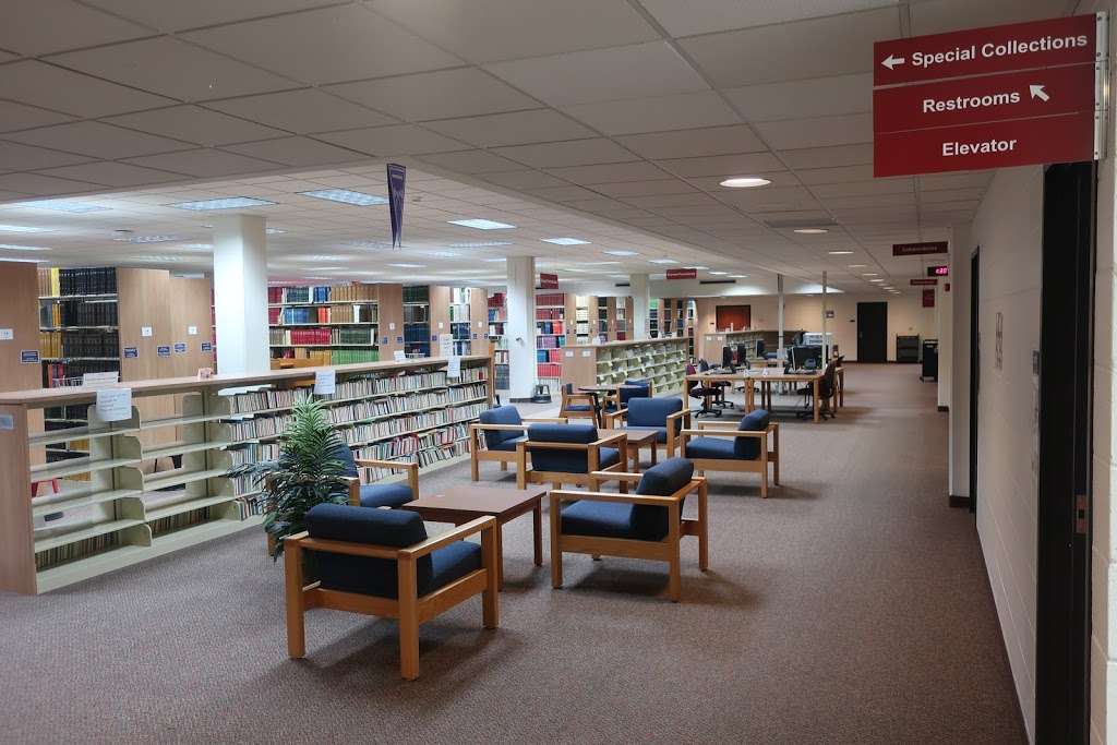 Andersen Library | 141 Wyman Mall, Whitewater, WI 53190, USA | Phone: (262) 472-5511