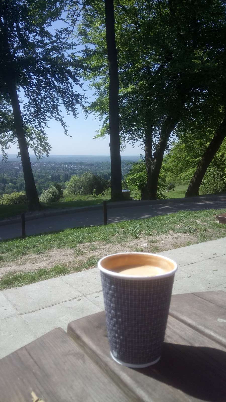 Reigate Hill Tea Room | Car Park, Reigate Hill Park, Wray Ln, Reigate RH2 0HX, UK