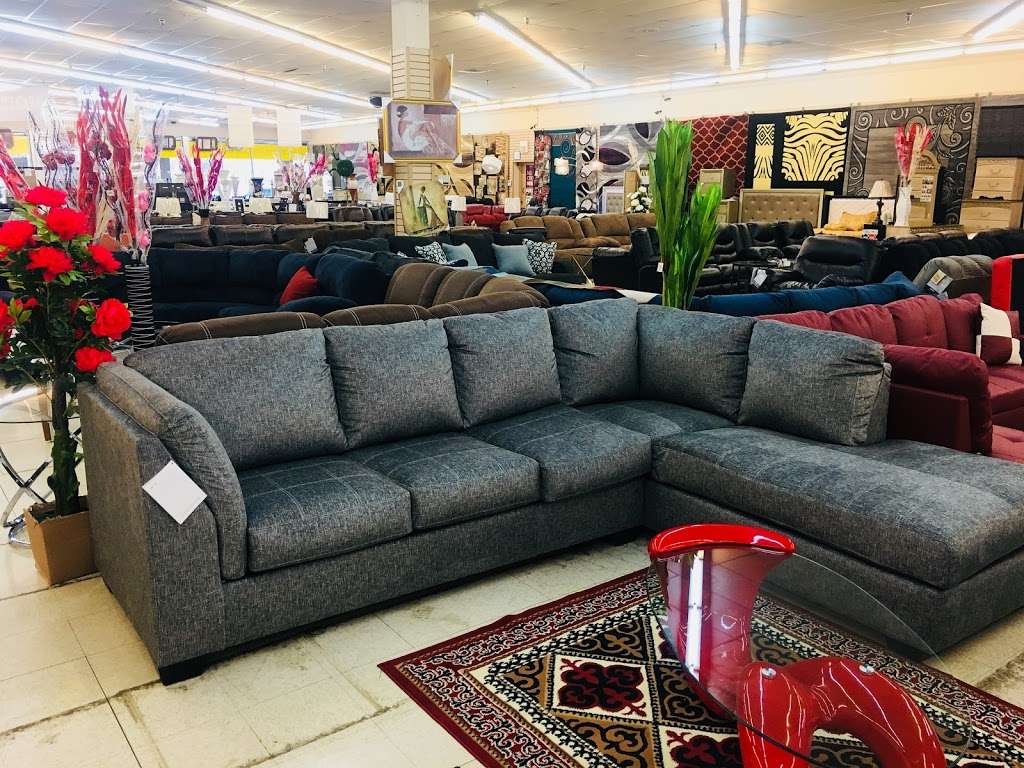 Furniture plus outlet & Clearance | 333 Naamans Rd #40, Claymont, DE 19703 | Phone: (302) 746-7823