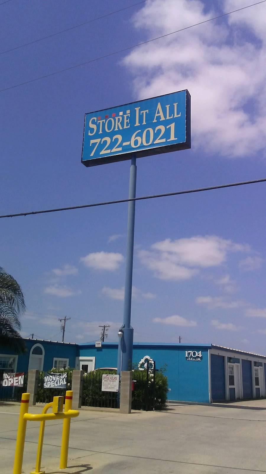 Store It All Self Storage - Loop 20 | 1704 Owk Dr, Laredo, TX 78043, USA | Phone: (956) 267-5588