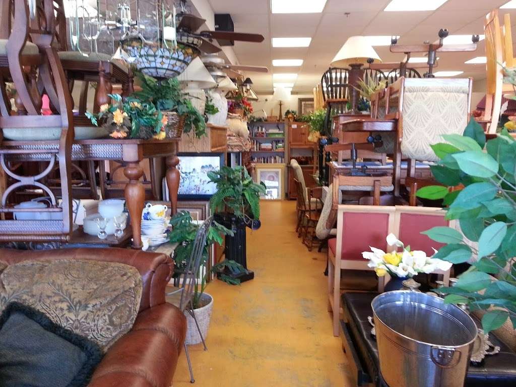 The Garage Sale Store LLC | 45701 US-27, Davenport, FL 33897, USA | Phone: (407) 832-6390