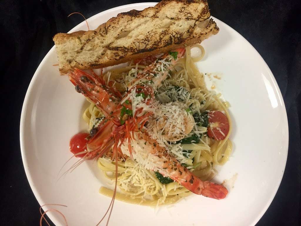 Port South Bar & Grill | 4000 S Ocean Dr, Hollywood, FL 33019, USA | Phone: (954) 367-1115