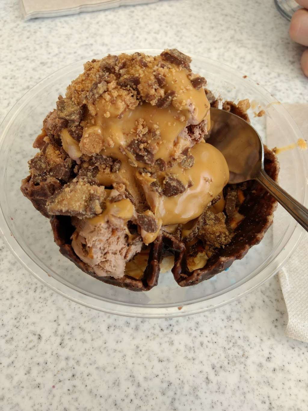 Oberweis Ice Cream and Dairy Store | 811 E Butterfield Rd Ste 119, Wheaton, IL 60189, USA | Phone: (630) 665-0000