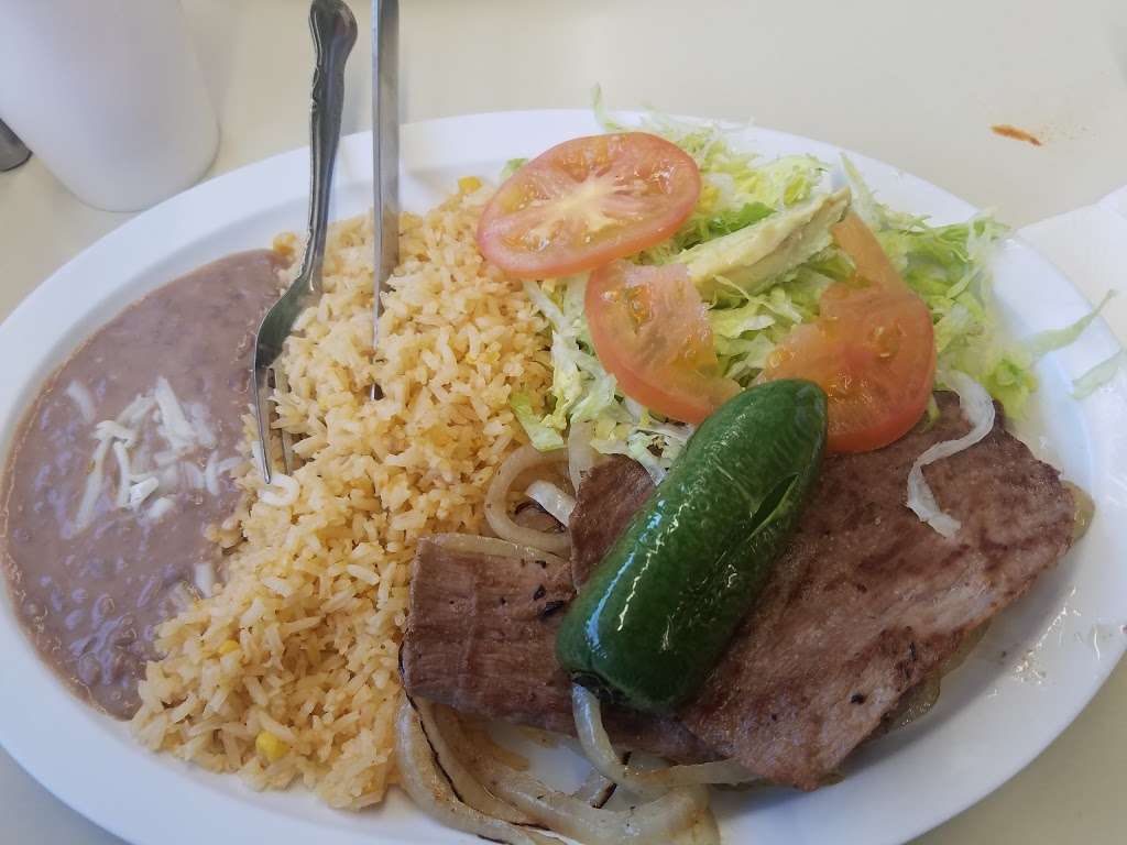 El Rincon Chilango | 1133 W 17th St, Santa Ana, CA 92706, USA | Phone: (714) 836-5096