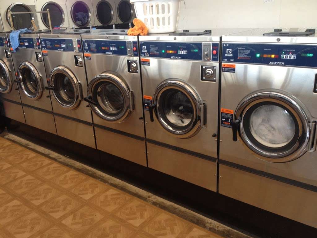 Davis Coin Laundry | 5235 W Davis St, Dallas, TX 75211, USA | Phone: (972) 603-8027