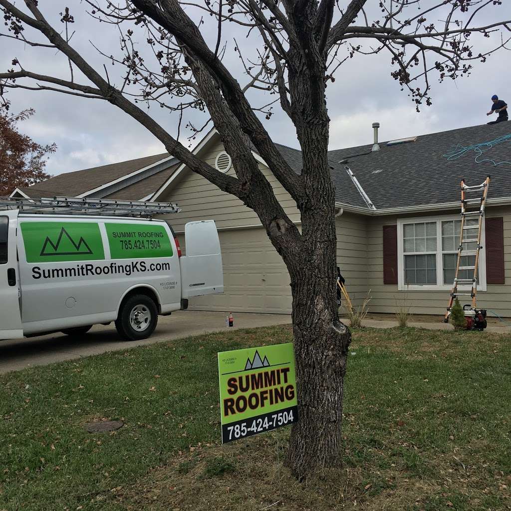 Summit Roofing & Exteriors | 104 Pinecone Dr, Lawrence, KS 66046 | Phone: (785) 424-7504