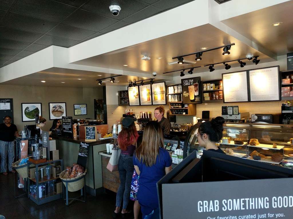 Starbucks | 966 Admiral Callaghan Ln, Vallejo, CA 94591, USA | Phone: (707) 643-1687