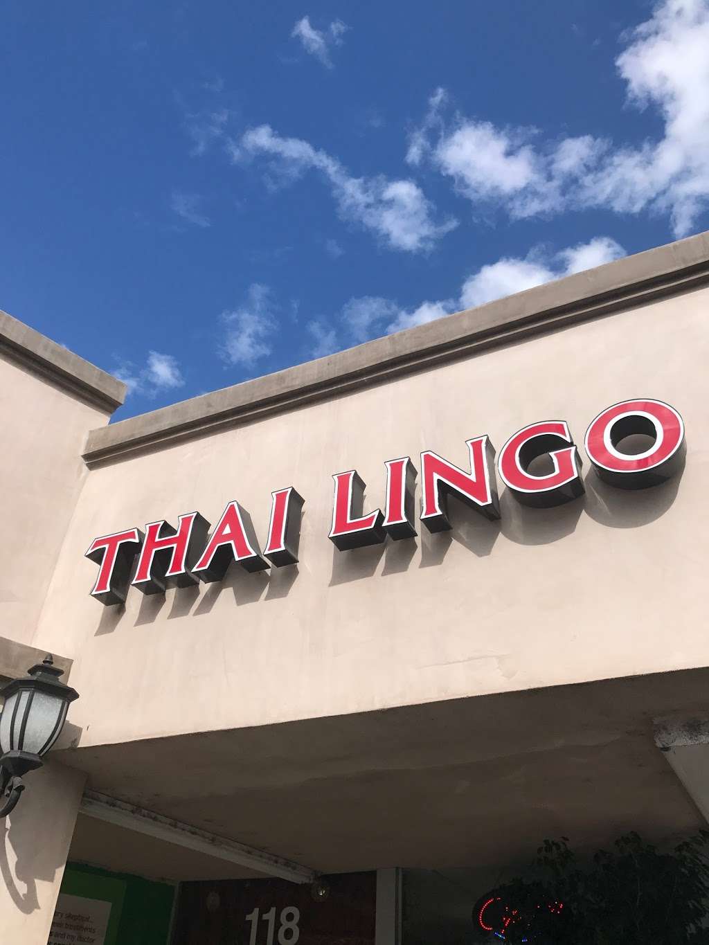 Thai Lingo Restaurant | 118 N Tustin Ave, Anaheim, CA 92807 | Phone: (714) 998-3241