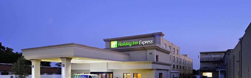 Holiday Inn Express Philadelphia Airport | 101 Taylor Ave, Essington, PA 19029, USA | Phone: (610) 521-1200
