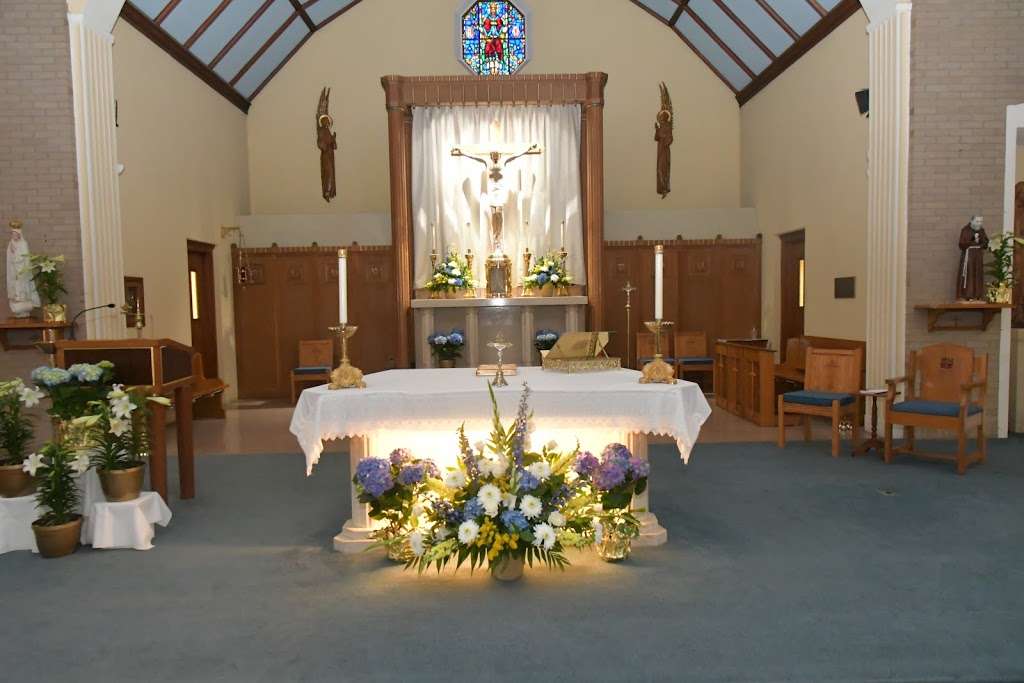 Saint Christopher Catholic Church | 62 Manchester St, Nashua, NH 03064, USA | Phone: (603) 882-0632