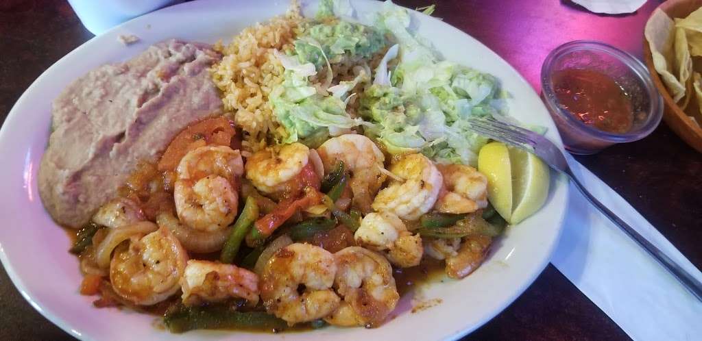 Candela grill mexican restaurant | 12572 S U.S. Hwy 181, San Antonio, TX 78223, USA | Phone: (210) 633-1700