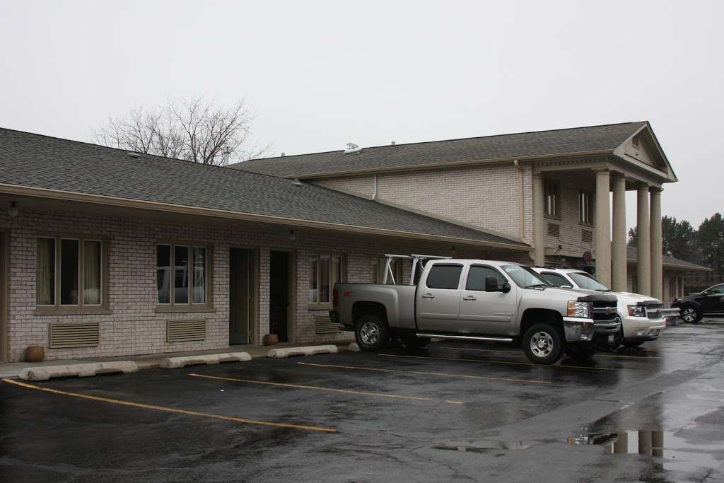 D-Lux Budget Inn | 12241 Archer Ave, Lemont, IL 60439 | Phone: (630) 257-6688