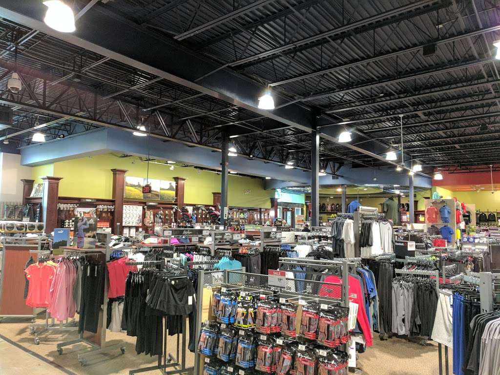 DICKS Sporting Goods | 6020 E 82nd St, Indianapolis, IN 46250 | Phone: (317) 576-0300