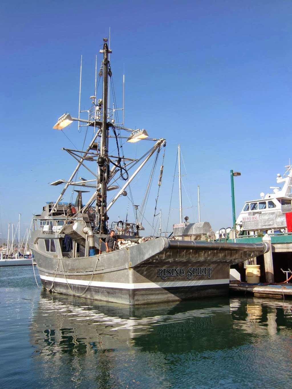 Ventura Harbor Marine Fuel Inc | 1551 Spinnaker Dr, Ventura, CA 93001, USA | Phone: (805) 644-4046