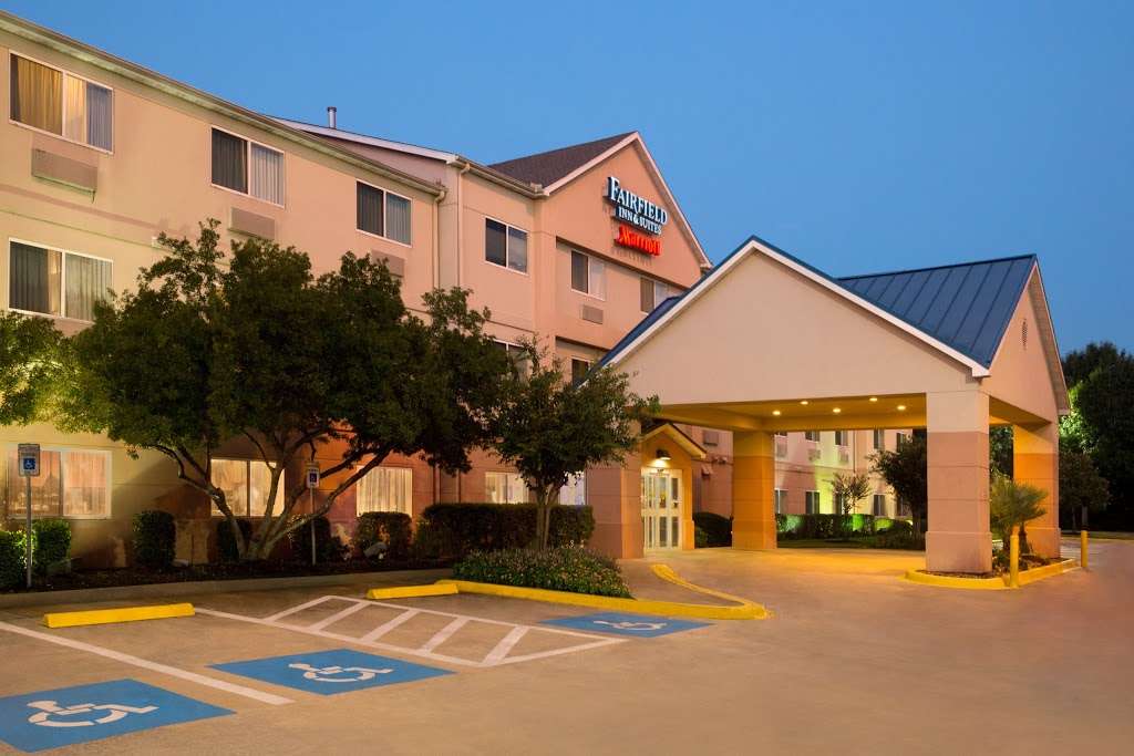 Fairfield Inn & Suites by Marriott Houston Energy Corridor/Katy  | 15111 Katy Fwy, Houston, TX 77094, USA | Phone: (281) 646-0056