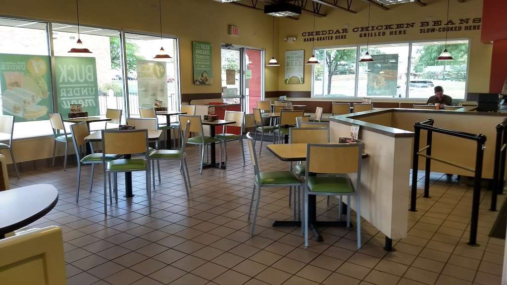 Del Taco | 14400 E Colfax Ave, Aurora, CO 80011 | Phone: (720) 858-8041