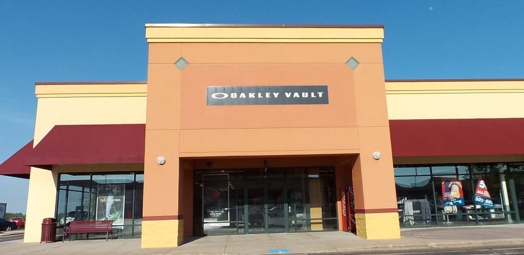 Oakley Vault | 575 Linmar Ln Ste F020, Johnson Creek, WI 53038, USA | Phone: (920) 699-2349