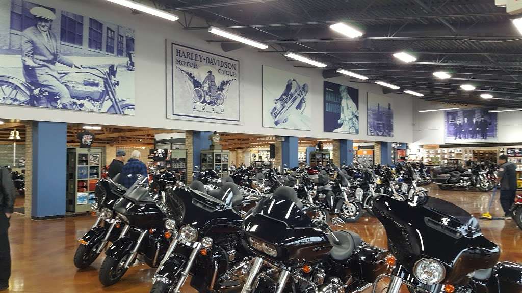 Lake Shore Harley-Davidson | 14000 Rockland Rd, Libertyville, IL 60048, USA | Phone: (833) 845-7653