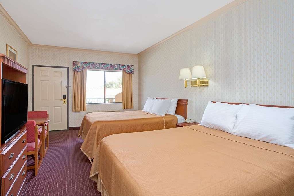 Travelodge by Wyndham Lynwood | 11401 Long Beach Blvd, Lynwood, CA 90262, USA | Phone: (310) 438-5339