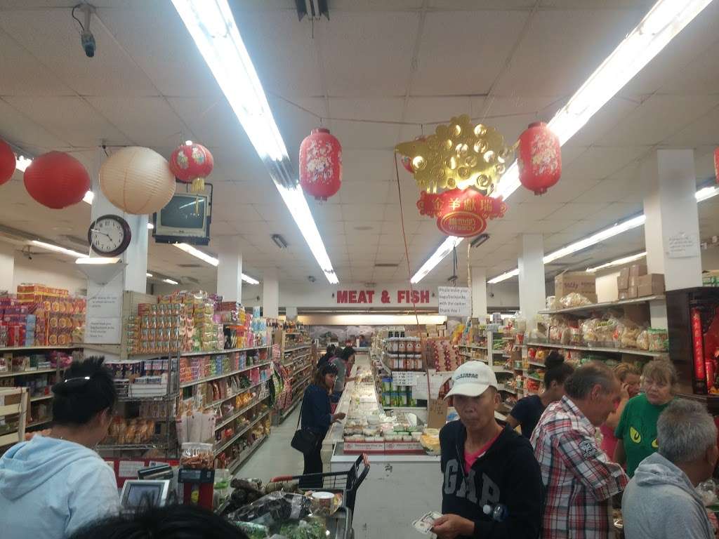 Thien Loi Hoa Supermarket | 1199 E 12th St, Oakland, CA 94606, USA | Phone: (510) 663-0138