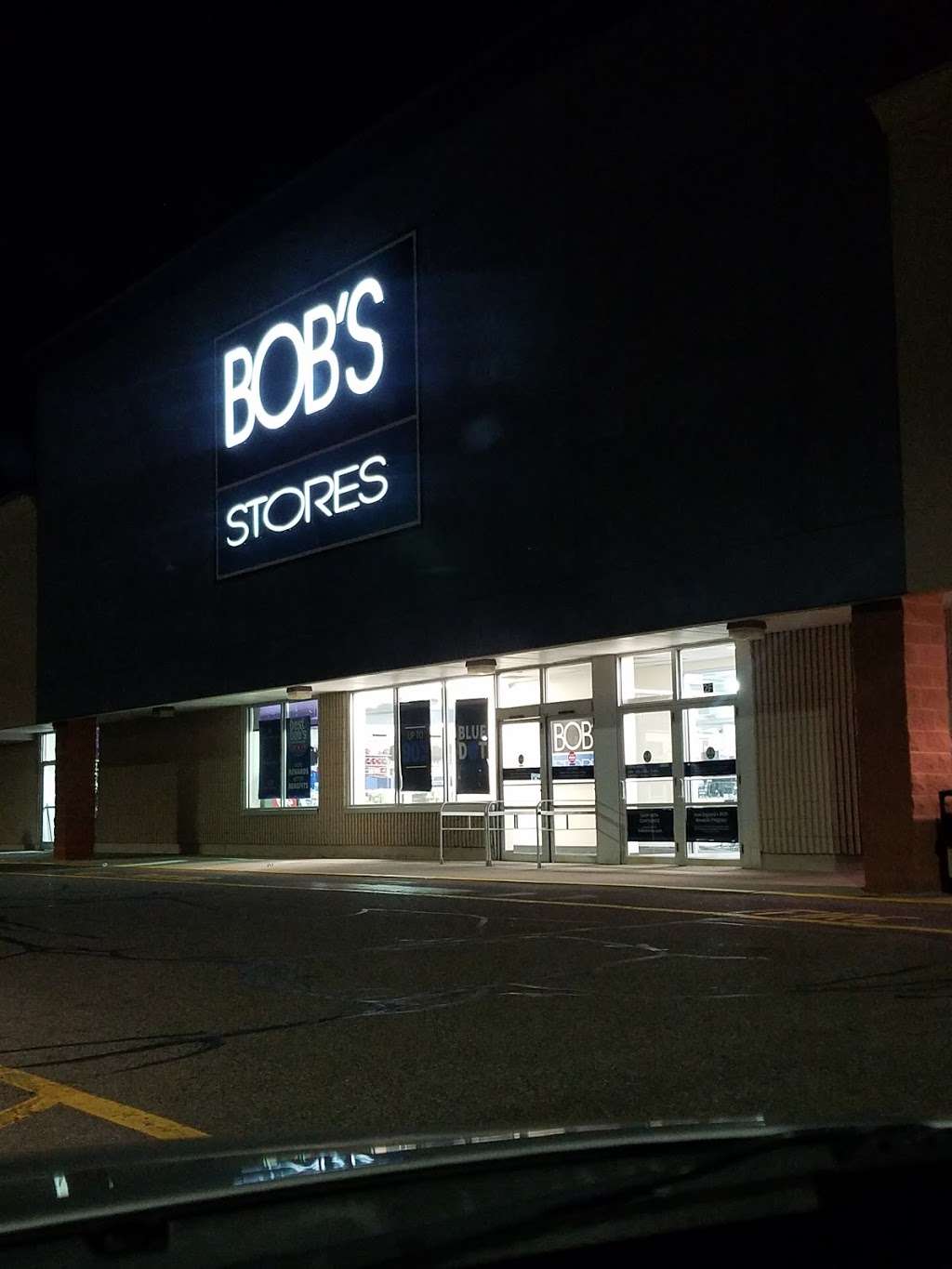 Bobs Stores Footwear & Apparel | 600 South St W - Rt. 24 & Rt. 44 Cape Roads Plaza, Raynham, MA 02767, USA | Phone: (508) 828-1155