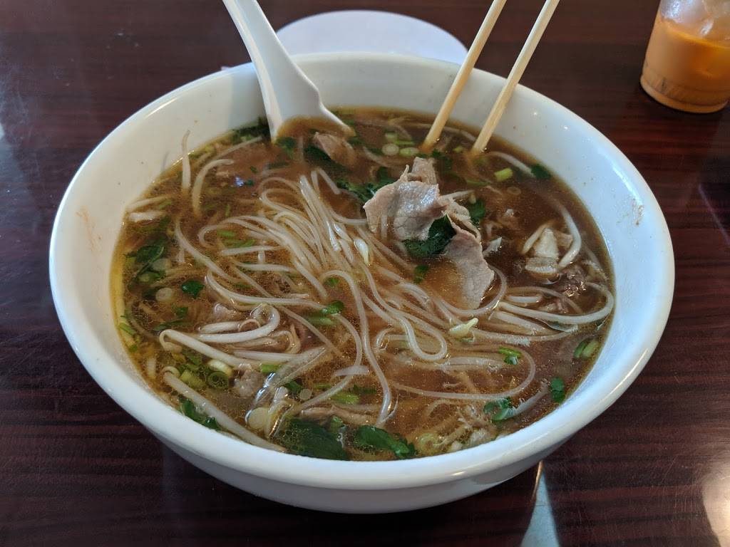 Wiis Pho & Grill | 918 E Harwood Rd ste b, Euless, TX 76039, USA | Phone: (817) 494-3399