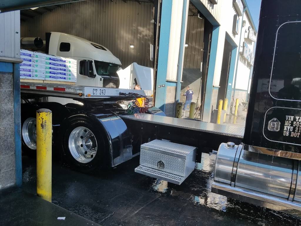 Wildwood Truck Wash | 422 FL-44, Wildwood, FL 34785, USA | Phone: (352) 748-7015