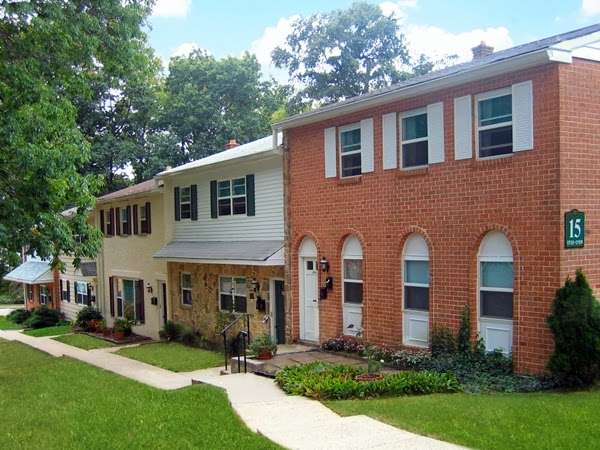 Rolling Glen Townhomes and Apartments | 1531 Rolling Glen Dr, Boothwyn, PA 19061 | Phone: (610) 485-0661