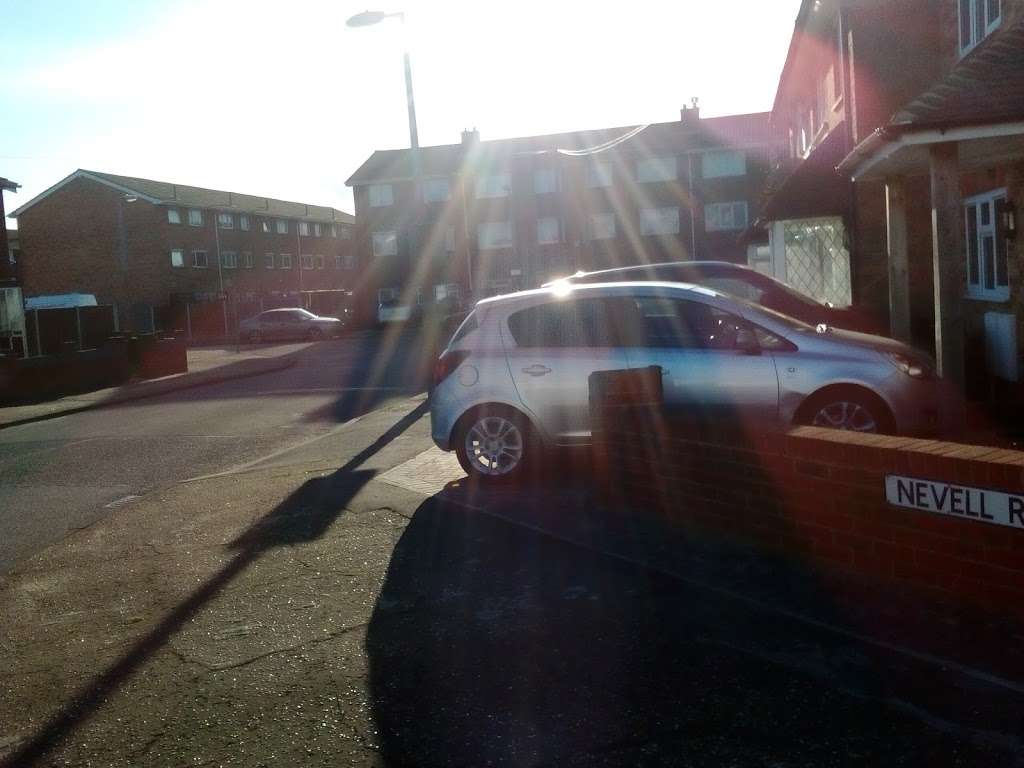 Defoe Parade Post Office | 3 Defoe Parade, Grays RM16 4QR, UK