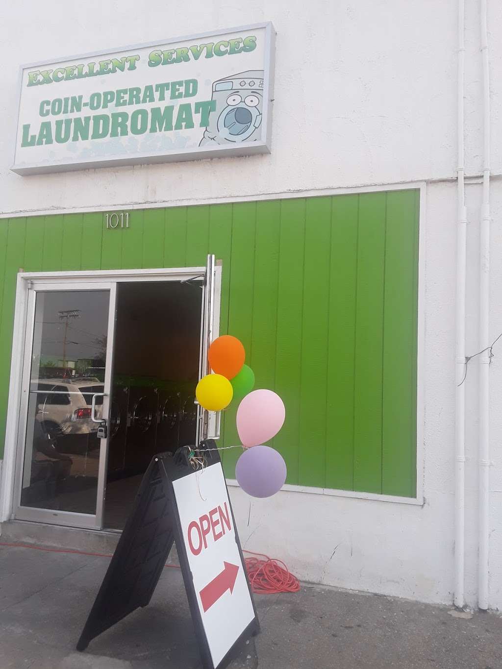 Curtis Bay Laundromat | 4420 Pennington Ave, Baltimore, MD 21226, USA | Phone: (410) 963-5486