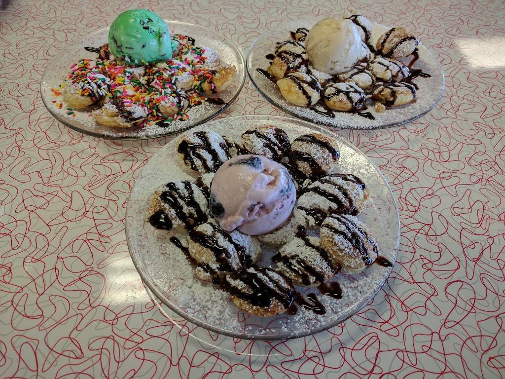 Holly Hop Ice Cream Shoppe | 3404 34th St, Lubbock, TX 79410, USA | Phone: (806) 792-2756