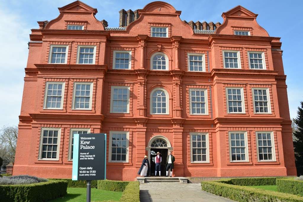 Kew Palace | Royal Botanic Gardens, Richmond TW9 3AE, UK | Phone: 020 3166 6000