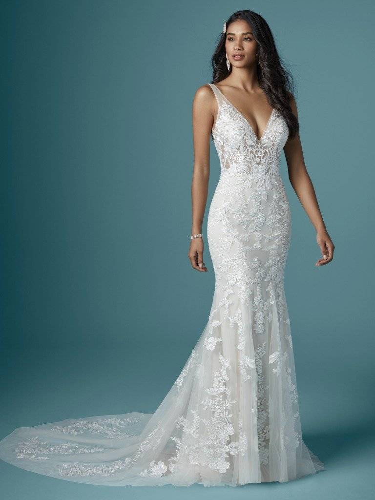 Evas Bridal Center | 100 E Oak St, Oak Creek, WI 53154, USA | Phone: (414) 570-3800