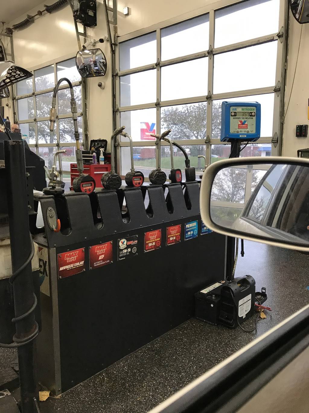 Valvoline Instant Oil Change | 1635 Holt Rd, Columbus, OH 43228 | Phone: (614) 853-0759