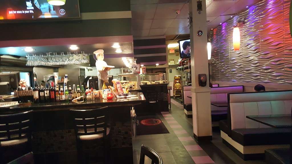 Johnnys New York Style Pizzeria & Restaurant | 7011 Manchester Blvd G, Alexandria, VA 22310, USA | Phone: (703) 971-1313