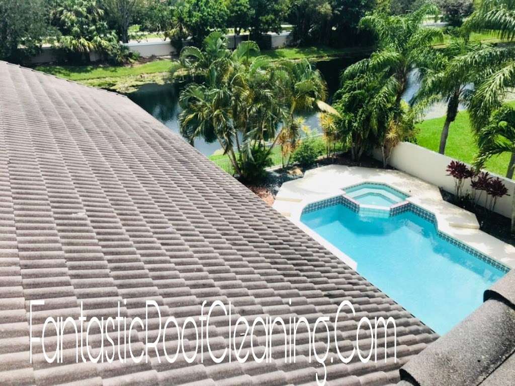 Fantastic Roof Cleaning | 9020 Bellhurst Way Suite 104-1022, West Palm Beach, FL 33411, USA | Phone: (561) 324-3688